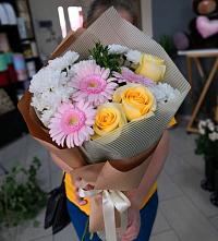 Букет цветов из:  Герберы, Розы и Хризантемы в Шахунье