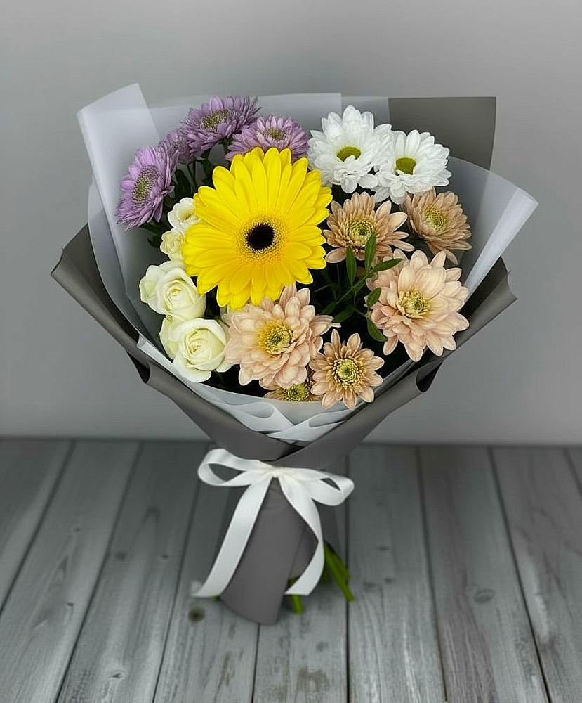 Букет цветов из: Розы, Герберы и Хризантемы в Шахунье