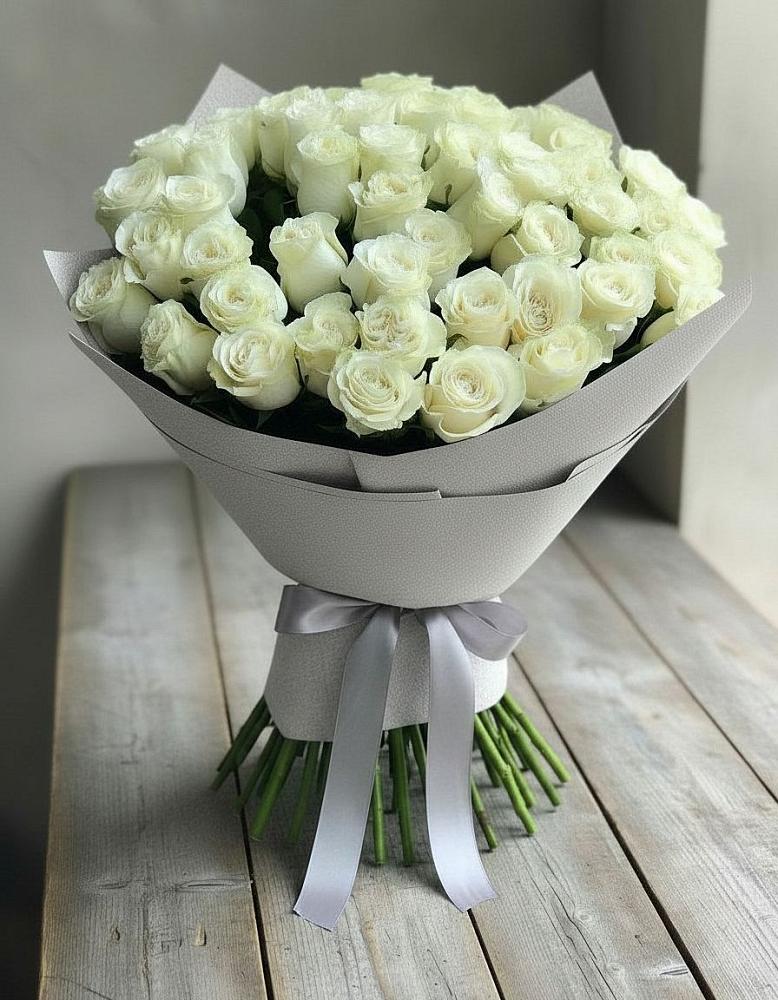 Букет 35 Белых роз в Шахунье