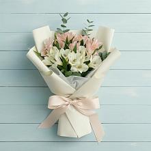 Букет цветов из:  Альстромерии #REPLACE_PRED# Шахунье