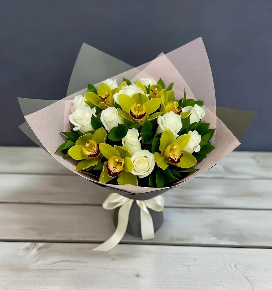 Букет цветов из: Орхидеи и Розы в Шахунье