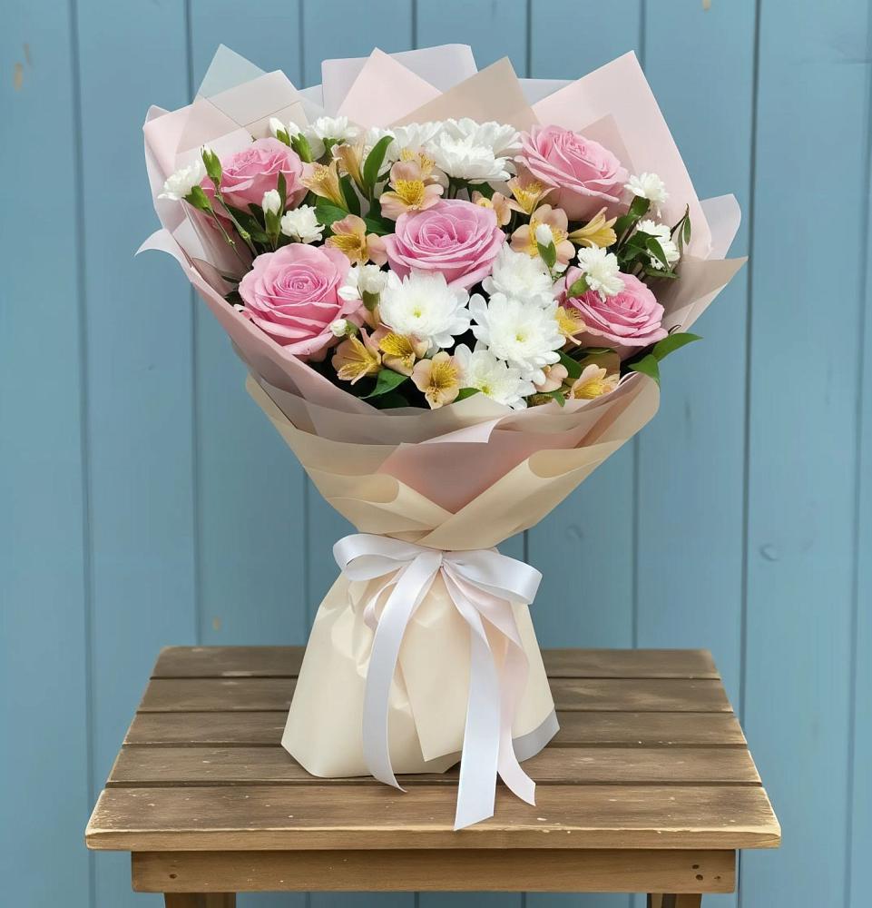 Букет цветов из: Гвоздики, Орхидеи и Розы в Шахунье